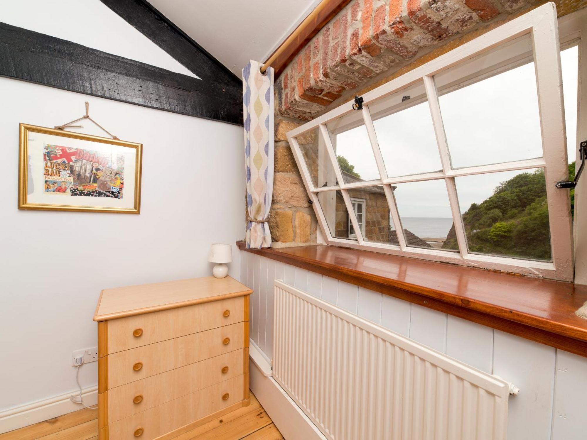 Yha Boggle Hole * Fylingthorpe